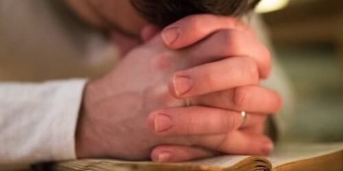 Estudo Bíblico e Pregação em Joel 1:13-20: Lamentação e Busca por Deus em Crises