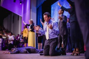 Como orar com confiança Neemias 1:8-11